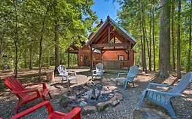 Cabin With Hot Tub And Games, 4 Mi To Beavers Bend!